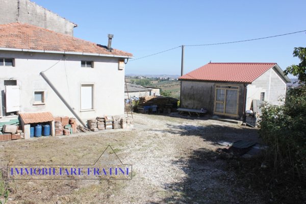 casa indipendente in vendita a Civitella del Tronto
