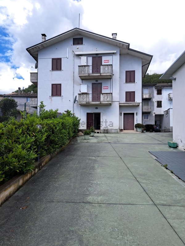 casa indipendente in vendita a Civitella del Tronto