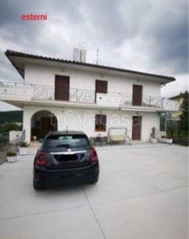 casa indipendente in vendita a Civitella del Tronto