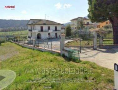 casa indipendente in vendita a Civitella del Tronto