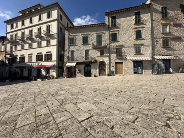 casa indipendente in vendita a Civitella del Tronto