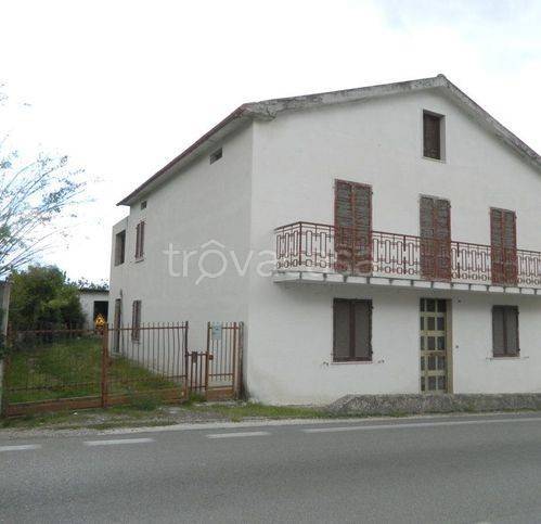 casa indipendente in vendita a Civitella del Tronto
