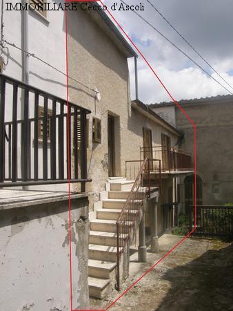 casa indipendente in vendita a Civitella del Tronto