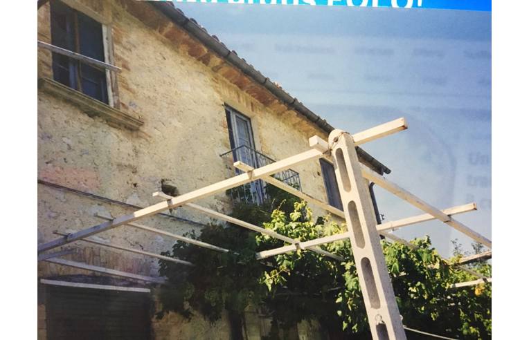 casa indipendente in vendita a Civitella del Tronto