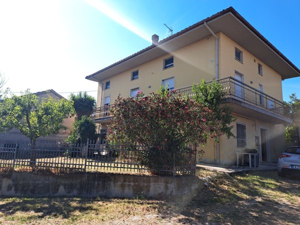casa indipendente in vendita a Civitella del Tronto