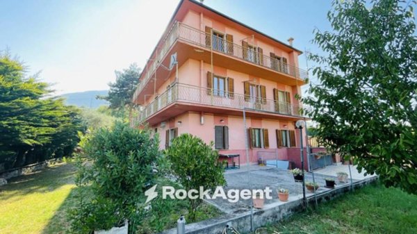 casa indipendente in vendita a Civitella del Tronto