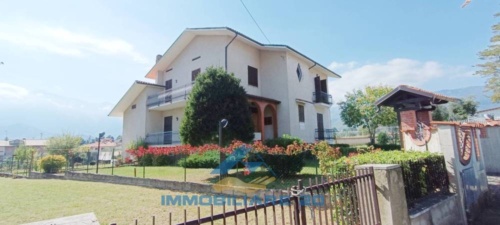 casa indipendente in vendita a Colledara in zona Vico