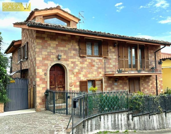 casa indipendente in vendita a Colledara in zona Vico