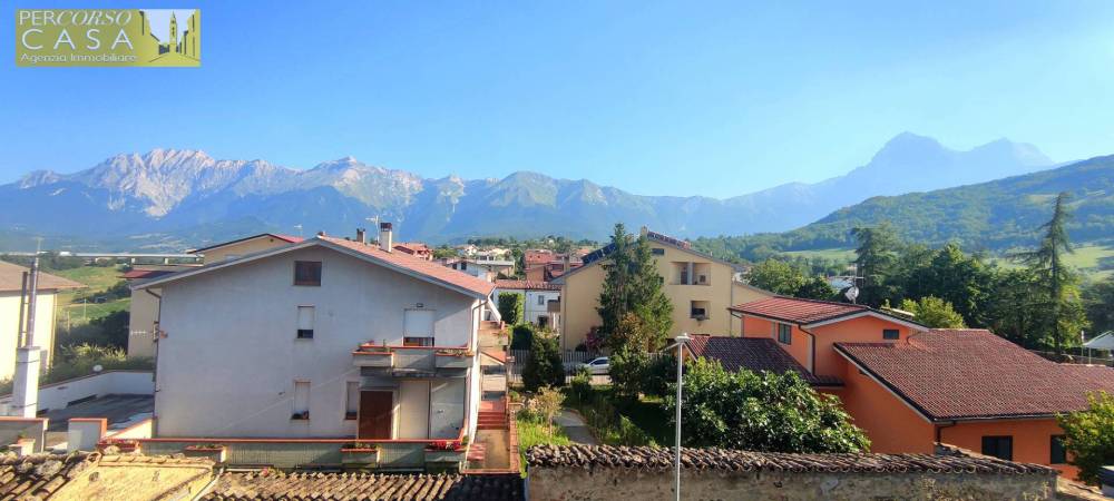 casa indipendente in vendita a Colledara in zona Vico