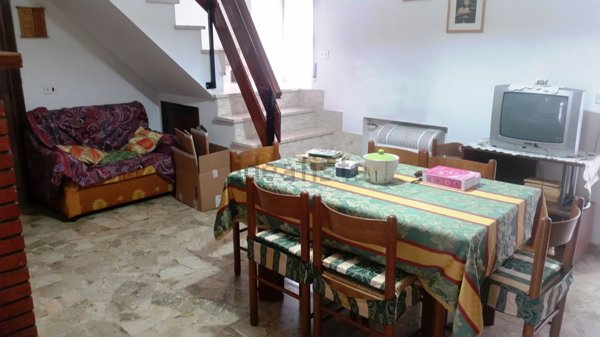 casa indipendente in vendita a Colledara