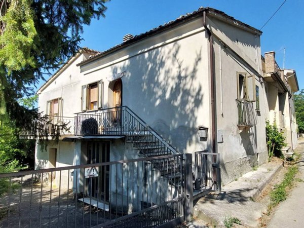 casa indipendente in vendita a Colledara in zona Ornano Grande