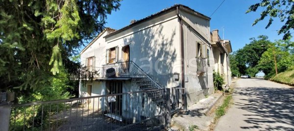 casa indipendente in vendita a Colledara in zona Vico