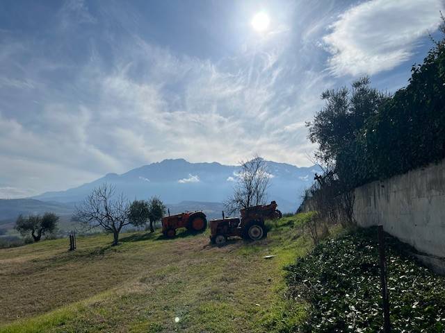 casa indipendente in vendita a Colledara in zona Collecastino