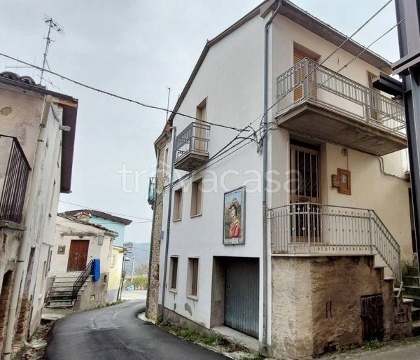 casa indipendente in vendita a Colledara in zona Vico