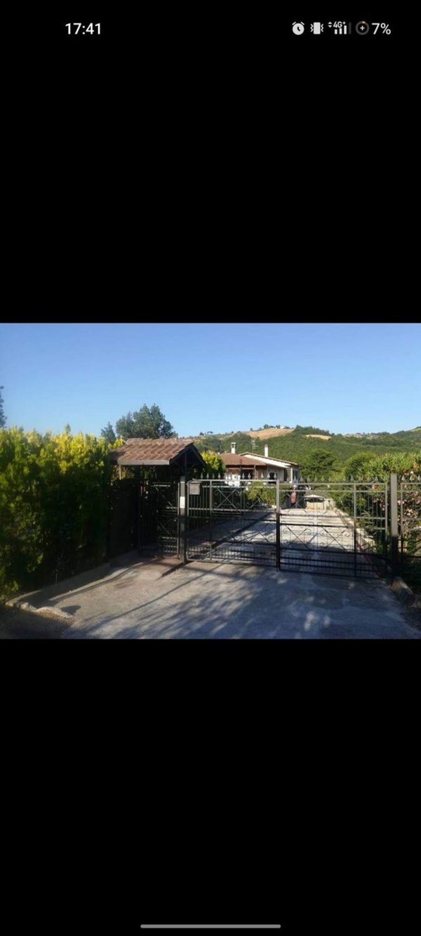 casa indipendente in vendita a Colledara in zona Vico