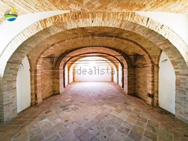 casa indipendente in vendita a Colledara in zona Vico