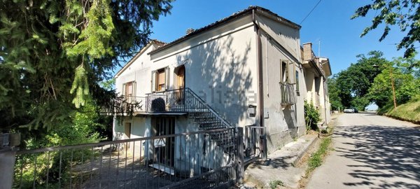 casa semindipendente in vendita a Colledara in zona Vico