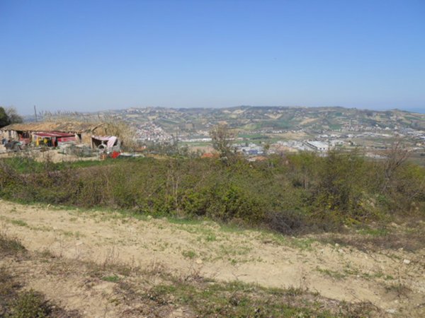 casa indipendente in vendita a Colonnella
