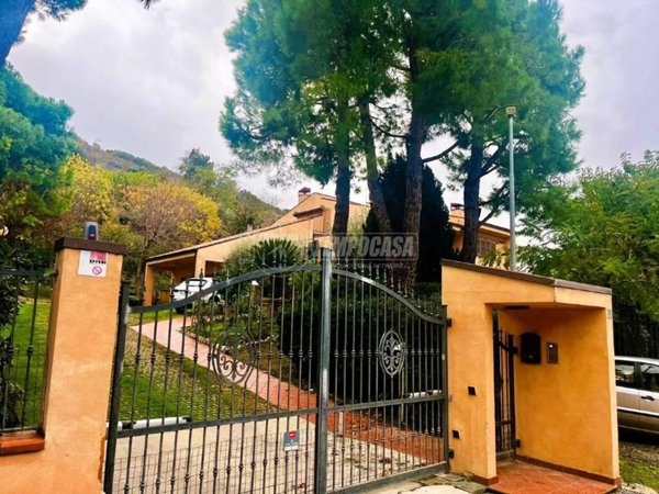 casa indipendente in vendita a Colonnella