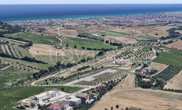 negozio in vendita a Colonnella