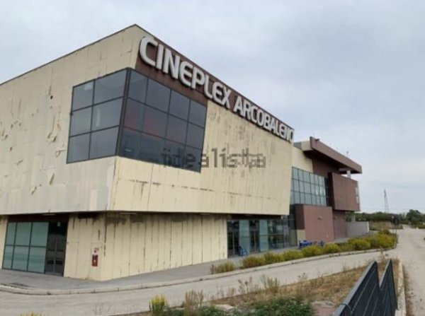 negozio in vendita a Colonnella in zona Vibrata