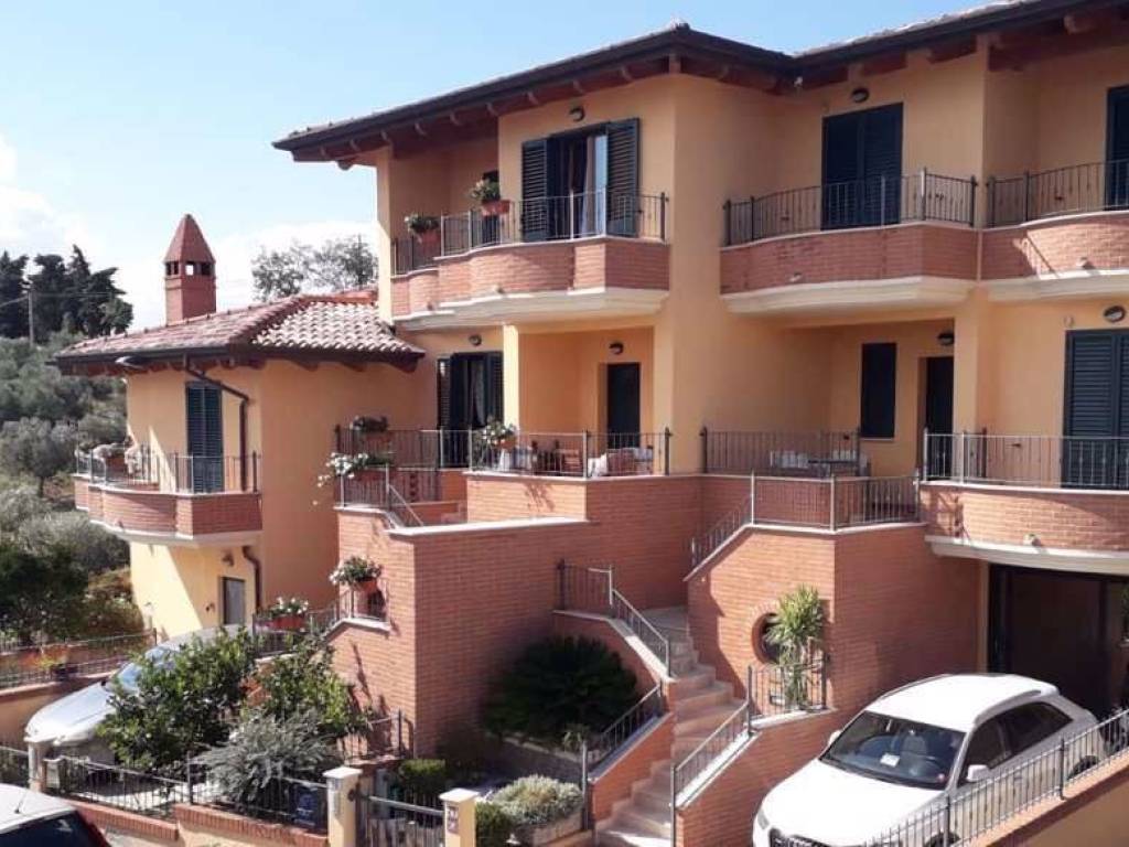 casa indipendente in vendita a Colonnella