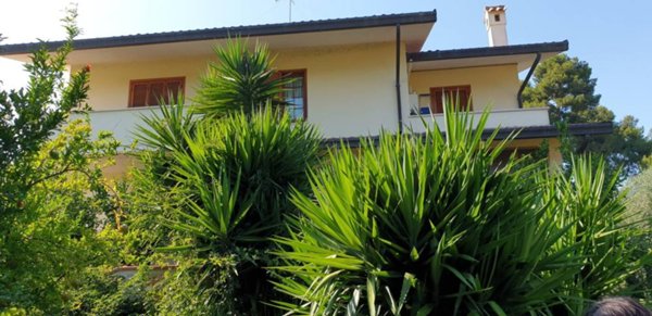 casa indipendente in vendita a Colonnella