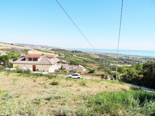 terreno edificabile in vendita a Colonnella