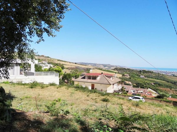 terreno edificabile in vendita a Colonnella