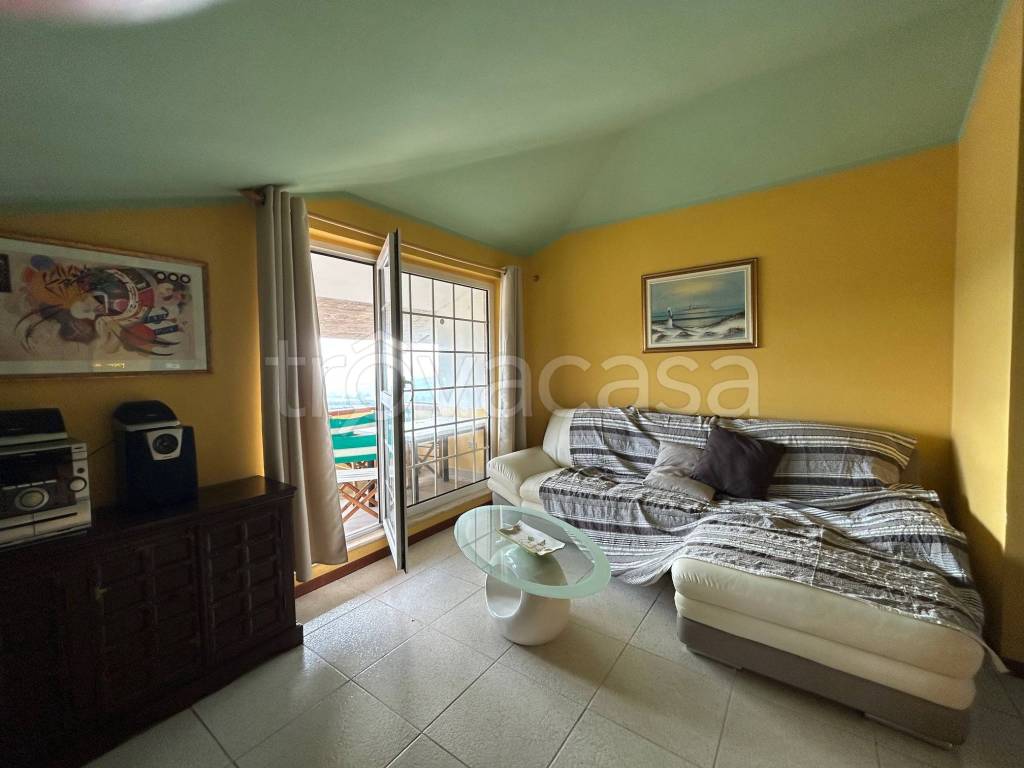 appartamento in vendita a Colonnella in zona Vibrata