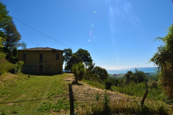 casa indipendente in vendita a Colonnella
