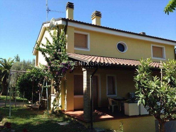 casa indipendente in vendita a Colonnella