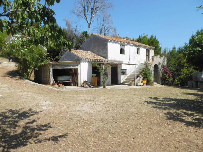 casa indipendente in vendita a Colonnella