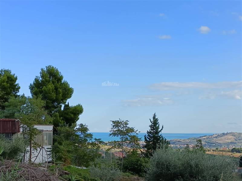 casa indipendente in vendita a Colonnella