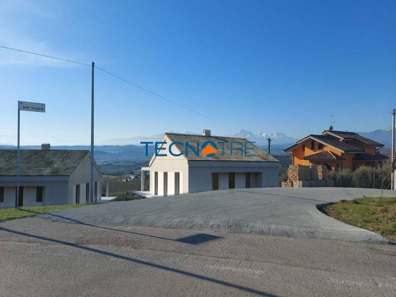 terreno agricolo in vendita a Colonnella in zona Civita