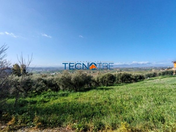 terreno agricolo in vendita a Colonnella in zona Civita