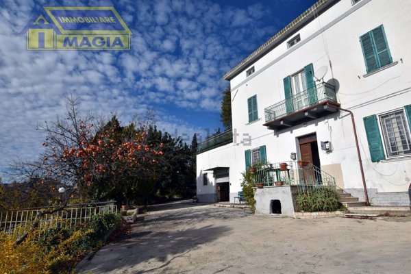 casa indipendente in vendita a Colonnella