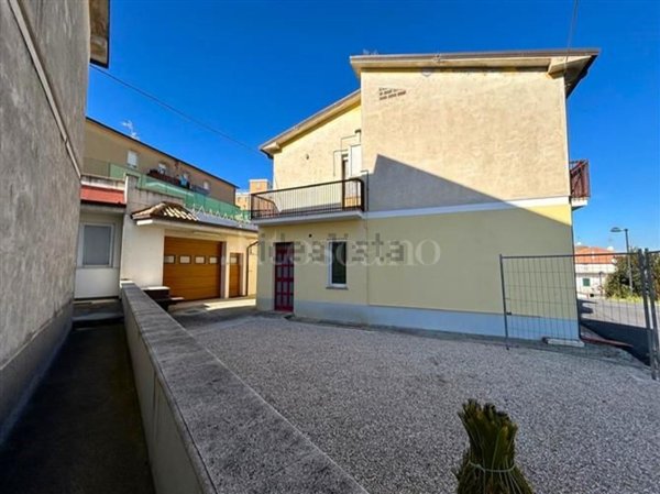 casa indipendente in vendita a Colonnella