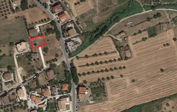 terreno edificabile in vendita a Colonnella