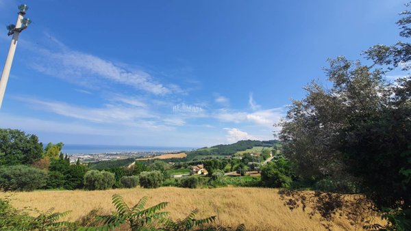 terreno edificabile in vendita a Colonnella