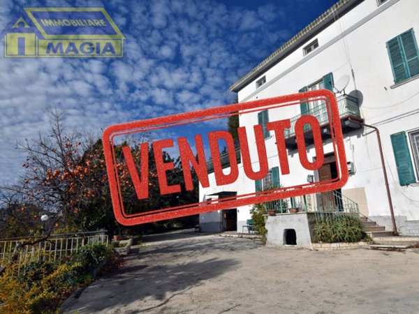 casa indipendente in vendita a Colonnella