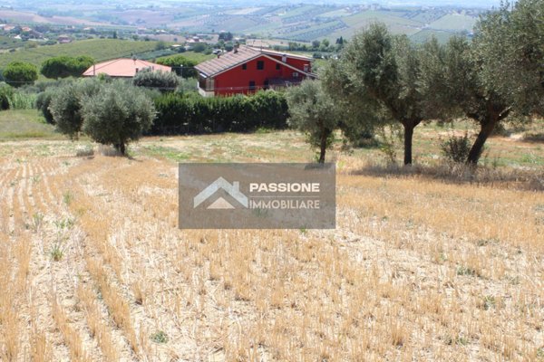 terreno edificabile in vendita a Colonnella
