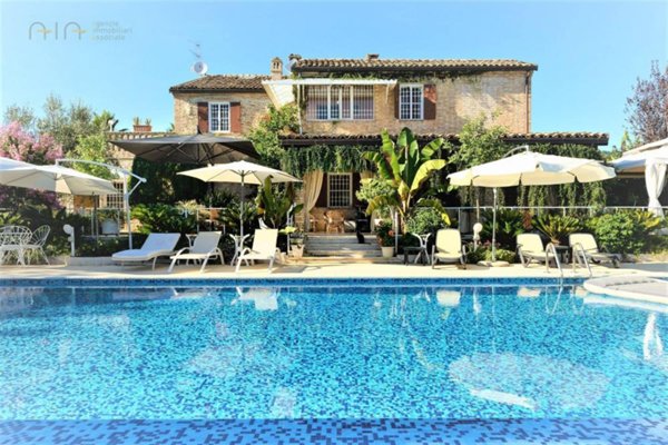 casa indipendente in vendita a Colonnella