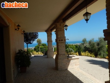 casa indipendente in vendita a Colonnella