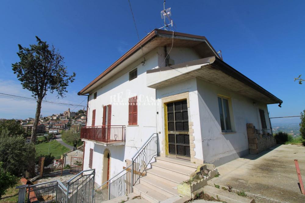 casa indipendente in vendita a Colonnella