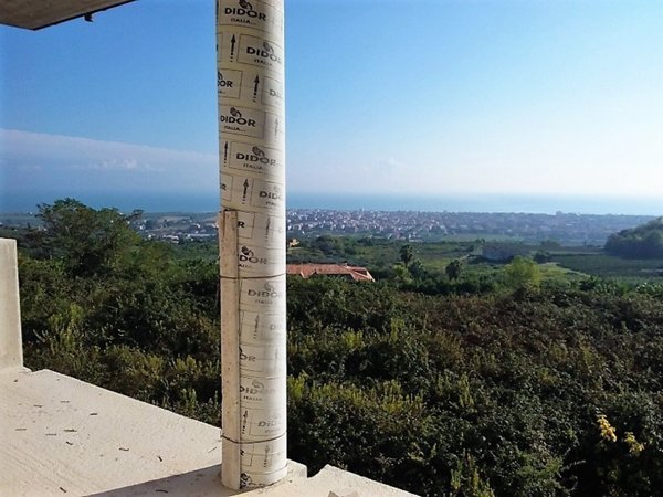 casa indipendente in vendita a Colonnella