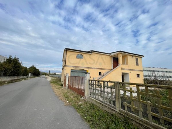 casa indipendente in vendita a Colonnella in zona San Giovanni