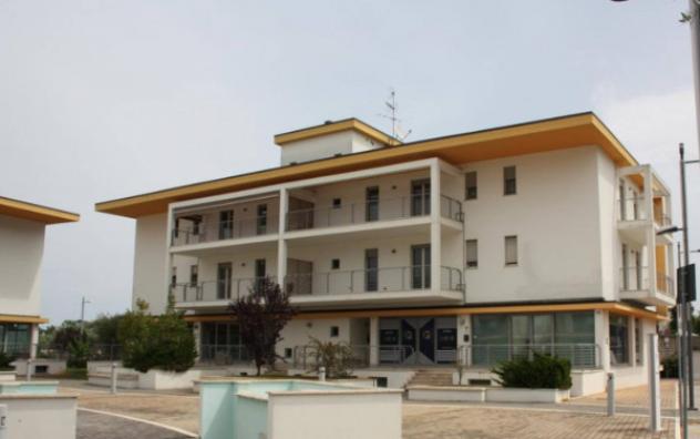 negozio in vendita a Colonnella in zona San Giovanni