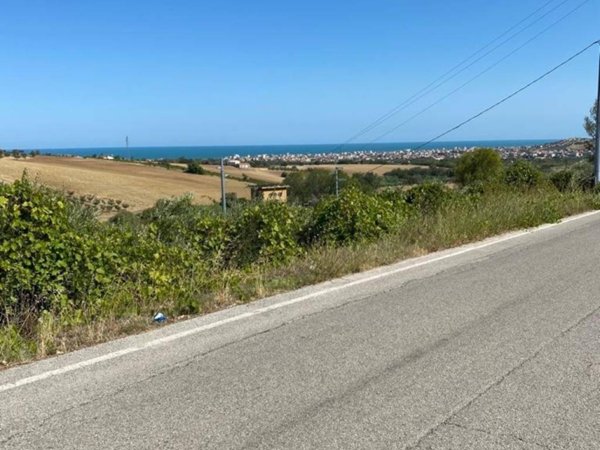 terreno agricolo in vendita a Colonnella in zona Vibrata