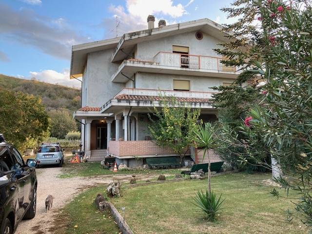 casa indipendente in vendita a Colonnella